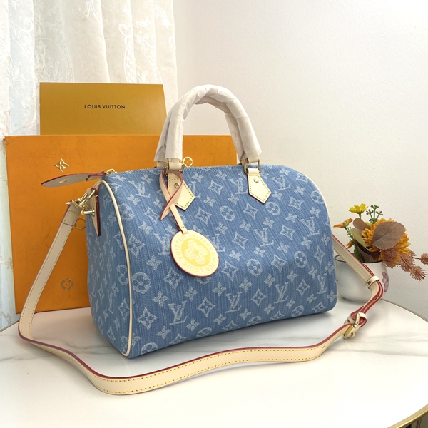 ルイヴィトンバッグ背面デザイン